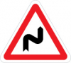 Sinal de trânsito, perigo, curva à direita e contracurva